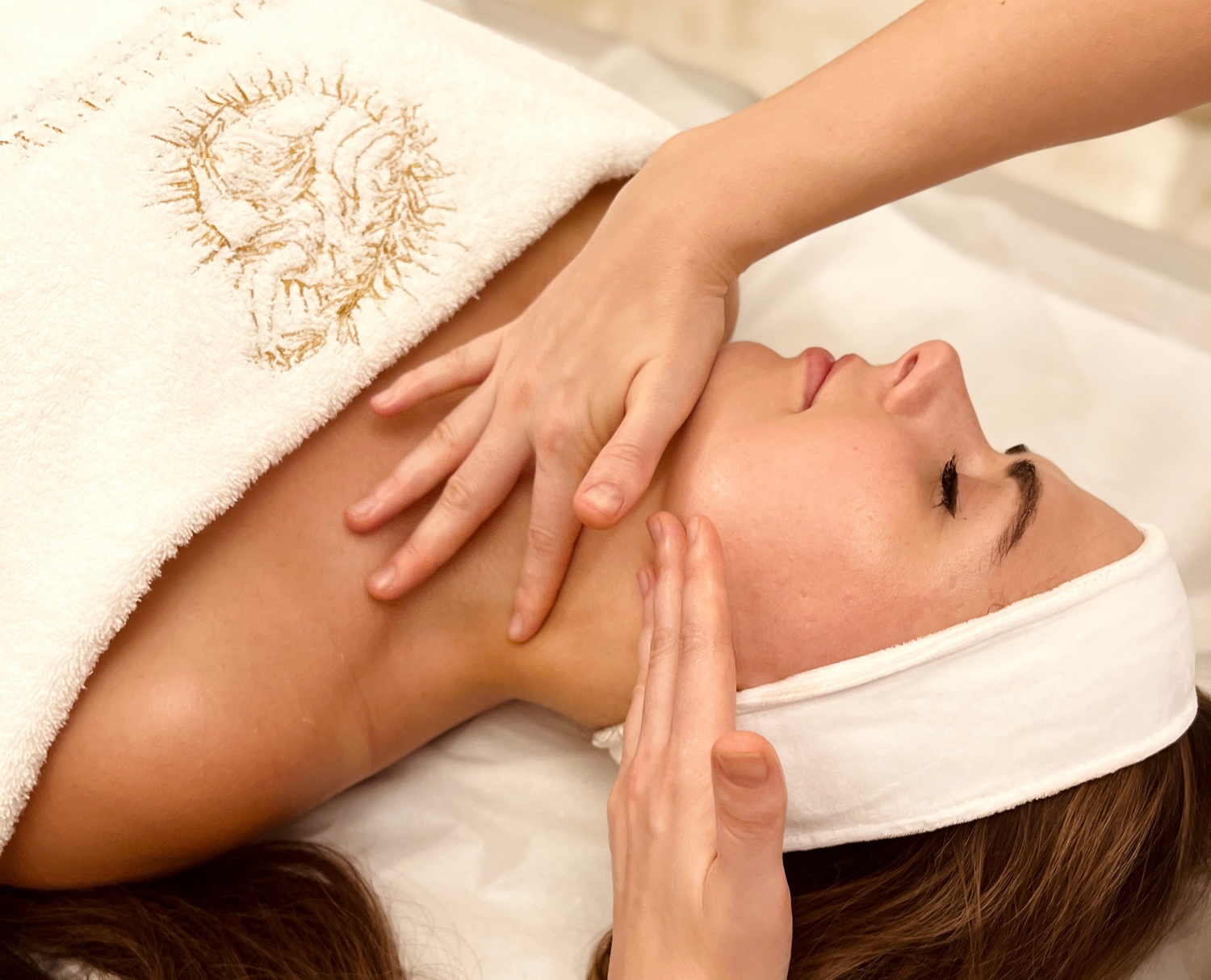 https://www.espace-do.fr/massage-facial-ko-bi-do-essentiel-60min-kyac-ko-bi-do-1-60-52469